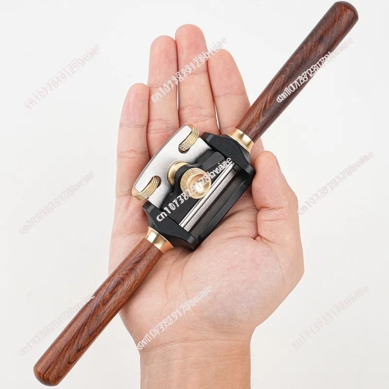 Strug ręczny do drewna z brązo – Spokeshave Flat recenzja i cena